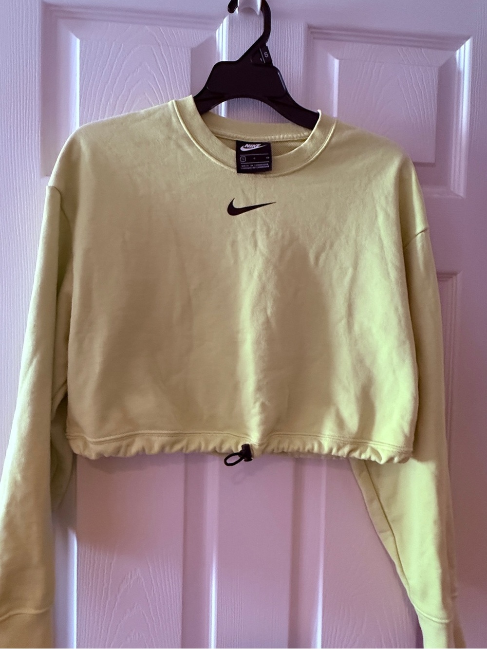 Nike Cropped Crew Sweatshirt in Lime green with Black Swoosh. MINT condition!